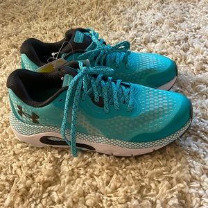 Womens UA Hovr Guardian 3 - size 7